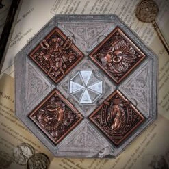 FANATTIK RESIDENT EVIL VIII - Set 4 Medaillon House Crest - Edition Limitée